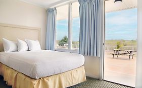 Seabonay Oceanfront Motel